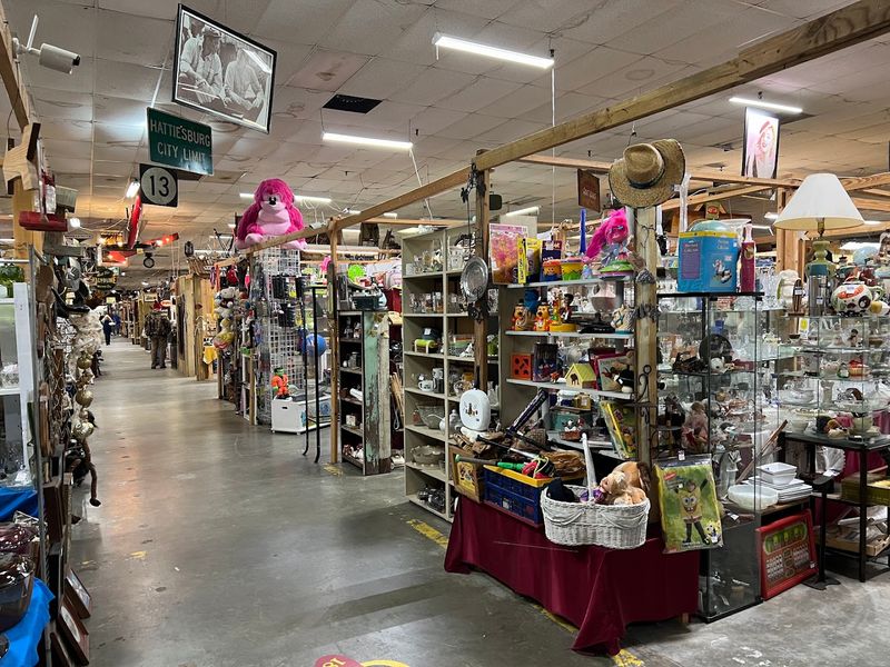 49 Flea Market (Hattiesburg) 49 Flea Market (Hattiesburg)