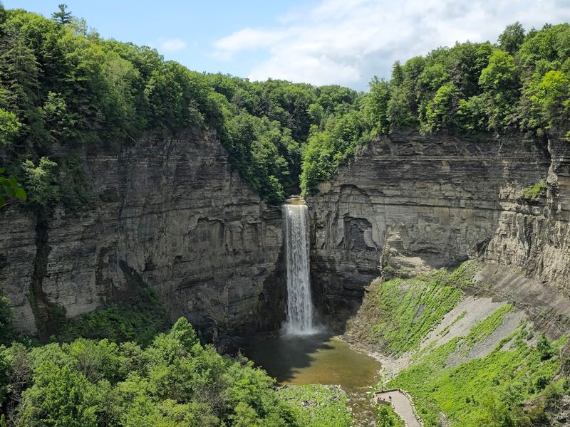 Taughannock Falls State Park (Finger Lakes) Taughannock Falls State Park (Finger Lakes)
