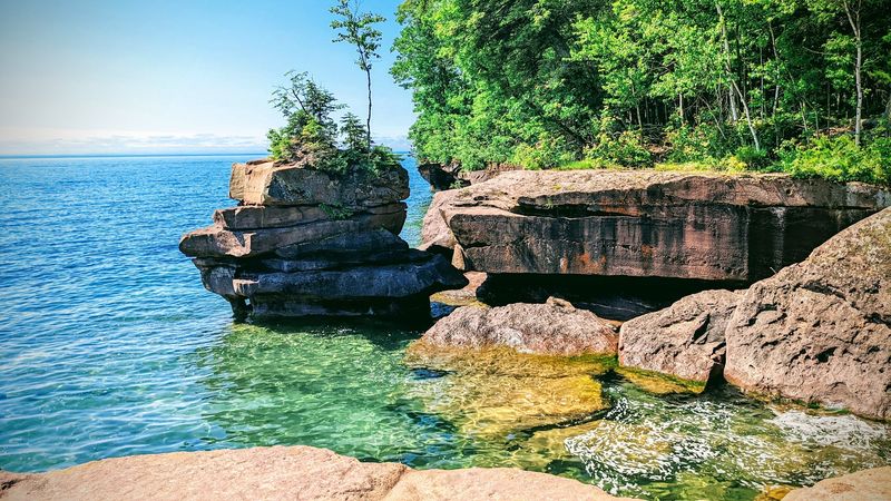 Sandstone, Sea Caves, and a Shoreline That Steals the Show