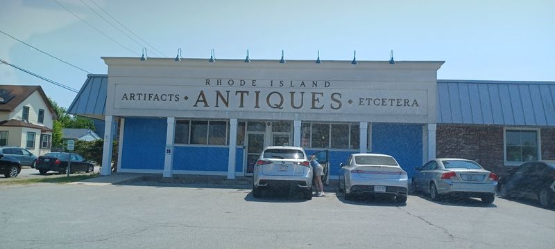 Rhode Island Antiques Mall (Pawtucket)