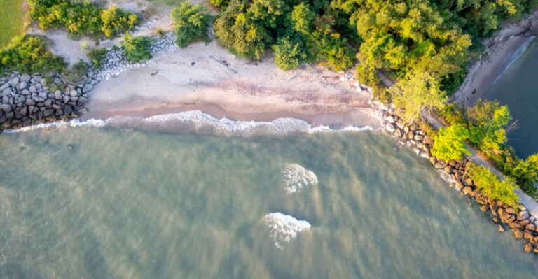 8 Gorgeous Lake Beaches In Ohio Where Locals Recharge On The Weekend