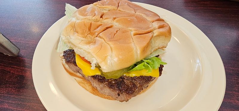 The Burger Board Stays Faithful to the Classics The Burger Board Stays Faithful to the Classics
