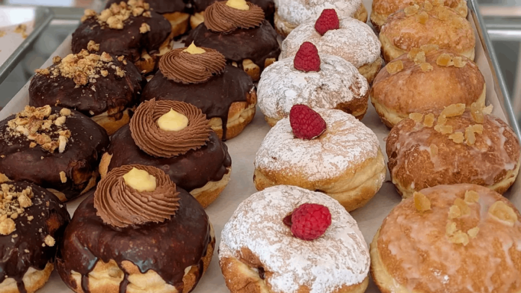 9 Italian Bakeries in Tennessee That Taste Straight Out of Nonna's Kitchen