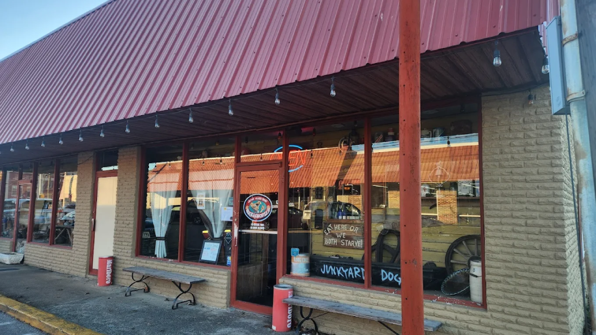 9 Small-Town Tennessee Steakhouses With Ribeyes That Steal the Show