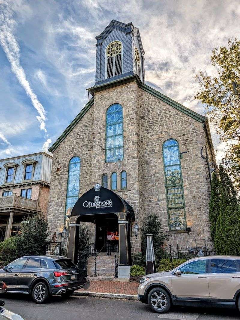 A 19th-century church with a dramatic second life A 19th-century church with a dramatic second life