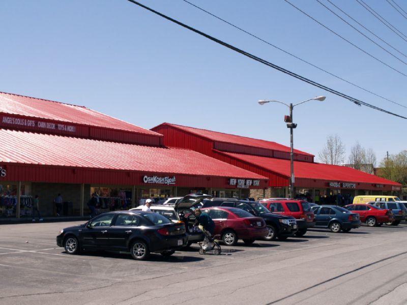 A Bargain Hunter's Stop Right in the Heart of Pigeon Forge