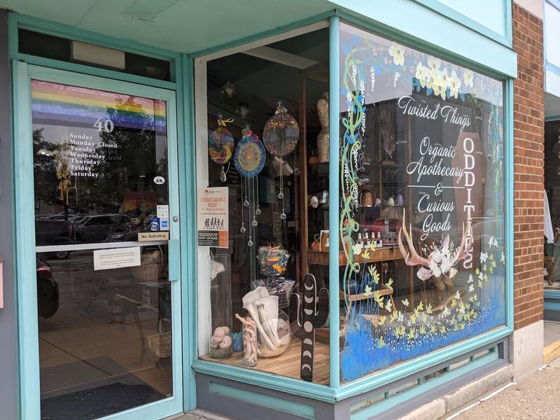 A Consignment Shop Unlike Any Other A Consignment Shop Unlike Any Other