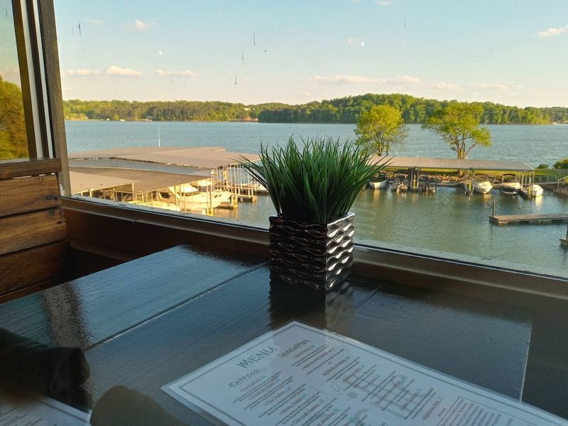 A Cozy Place For Lunch, Dinner, Or Drinks By The Water