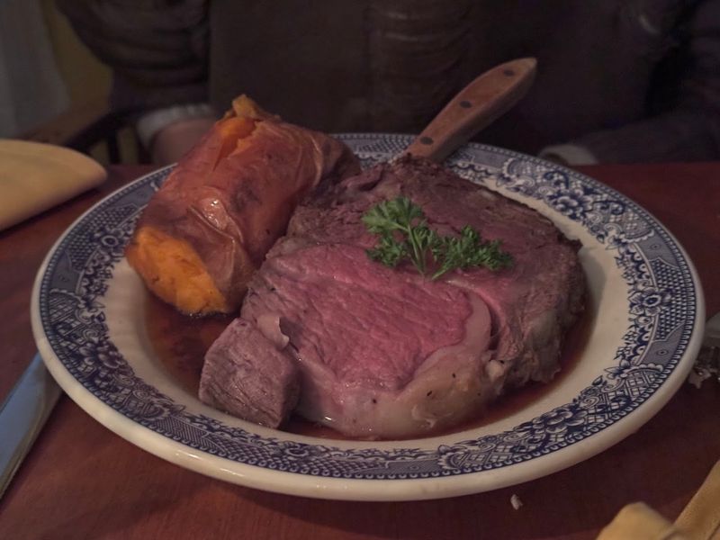 A Menu That Goes Beyond One Famous Dish