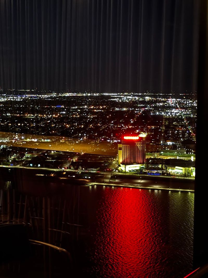 A Premier Event and Wedding Venue Above the Detroit Skyline