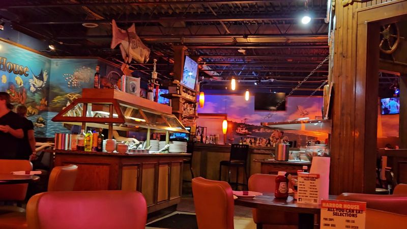 A Salad Bar That Reminds You of the Good Old Days A Salad Bar That Reminds You of the Good Old Days