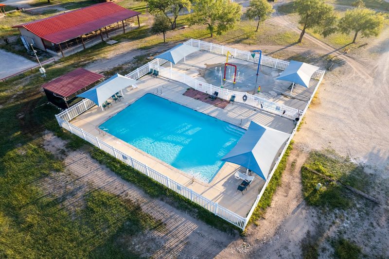 A Splash Pad and Pool That Save the Day When River Levels Drop