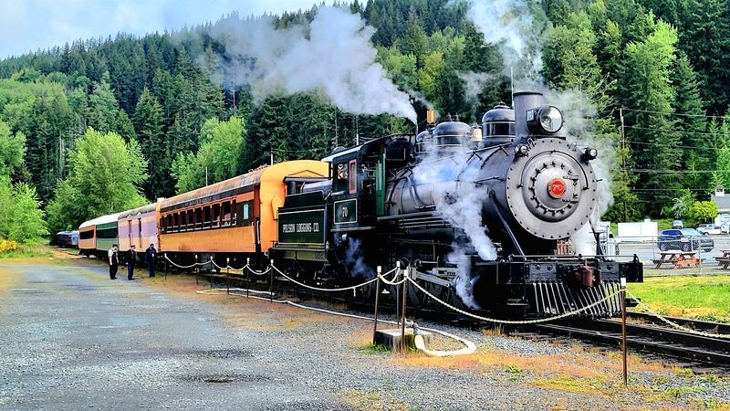 A Storybook Departure From Elbe