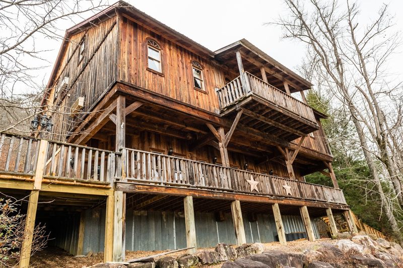 A Storybook Ranch Escape in the Tennessee Mountains