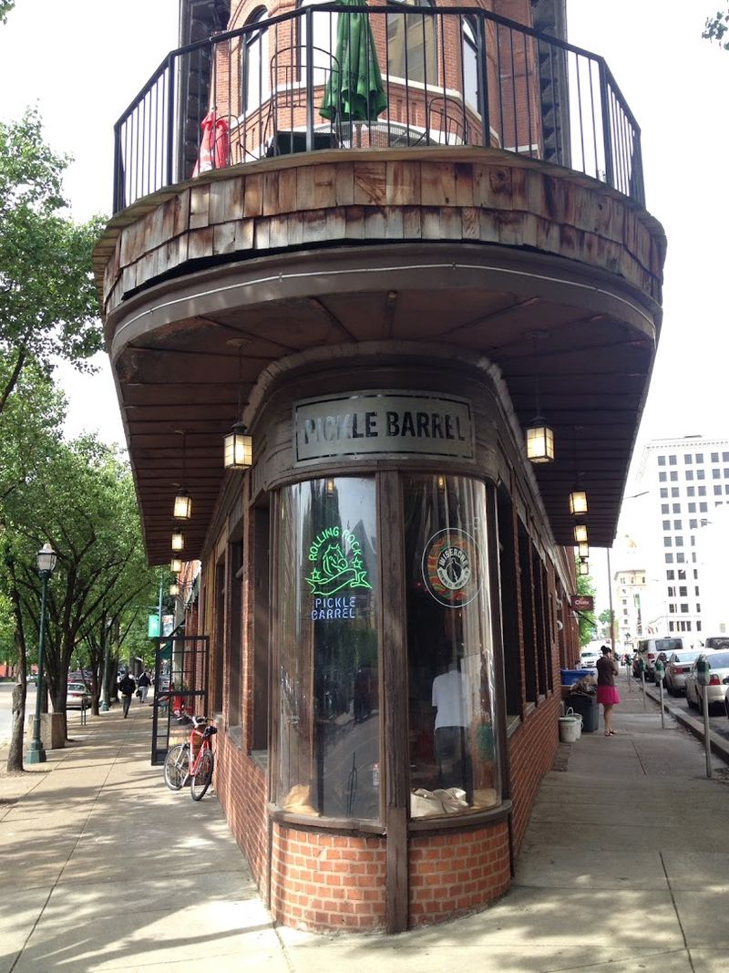 A Tennessee Bar That's Kind of a Big Dill