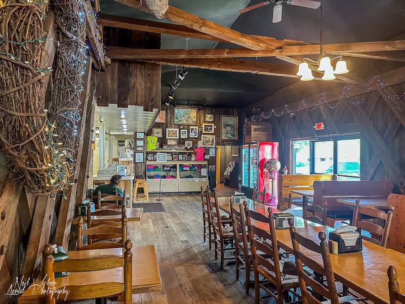 A covered bridge dining room you will never forget A covered bridge dining room you will never forget