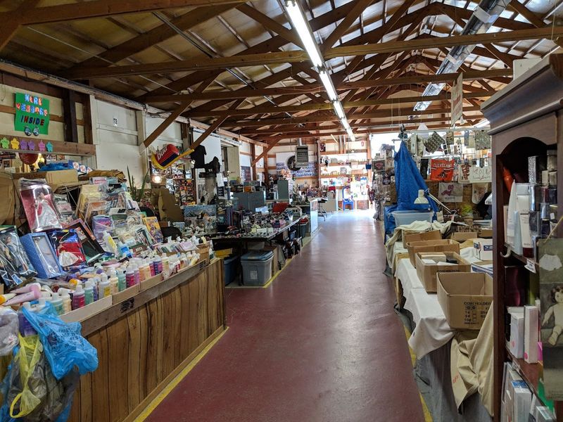 A market that feels like an event