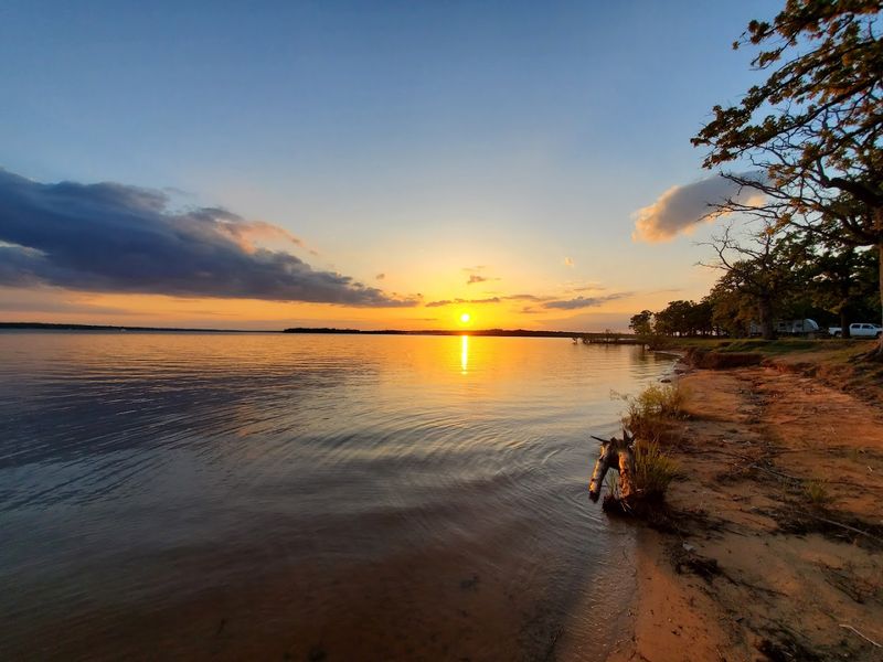 A peaceful first impression that feels far from the city A peaceful first impression that feels far from the city