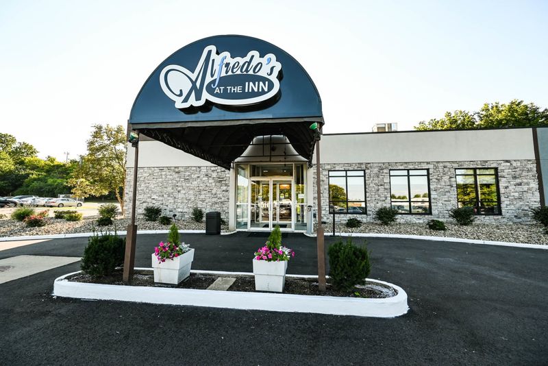 Alfredo’s at the Inn Italian Restaurant, Mayfield Village Alfredo’s at the Inn Italian Restaurant, Mayfield Village