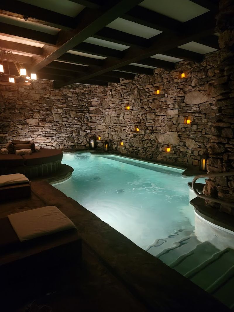 Amenities that encourage you to stay awhile Amenities that encourage you to stay awhile