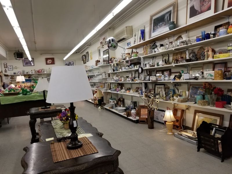 American Rescue Workers Thrift Store – Williamsport