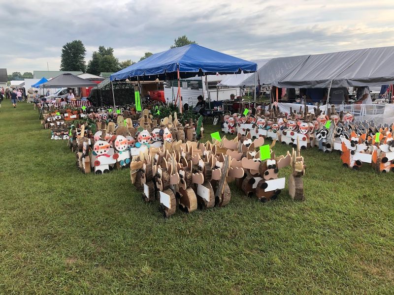 Amish-Crafted Furniture and Handmade Goods