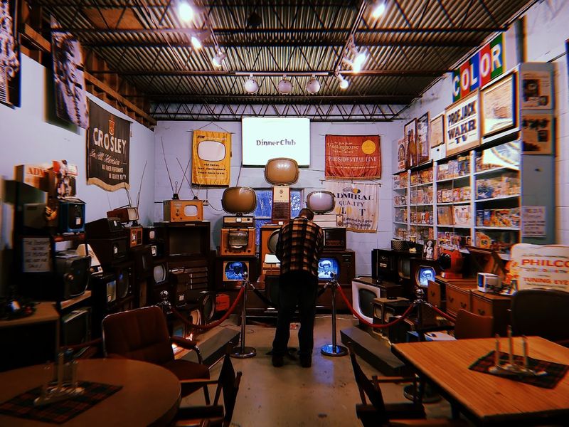 An antique mall that feels like a time machine An antique mall that feels like a time machine