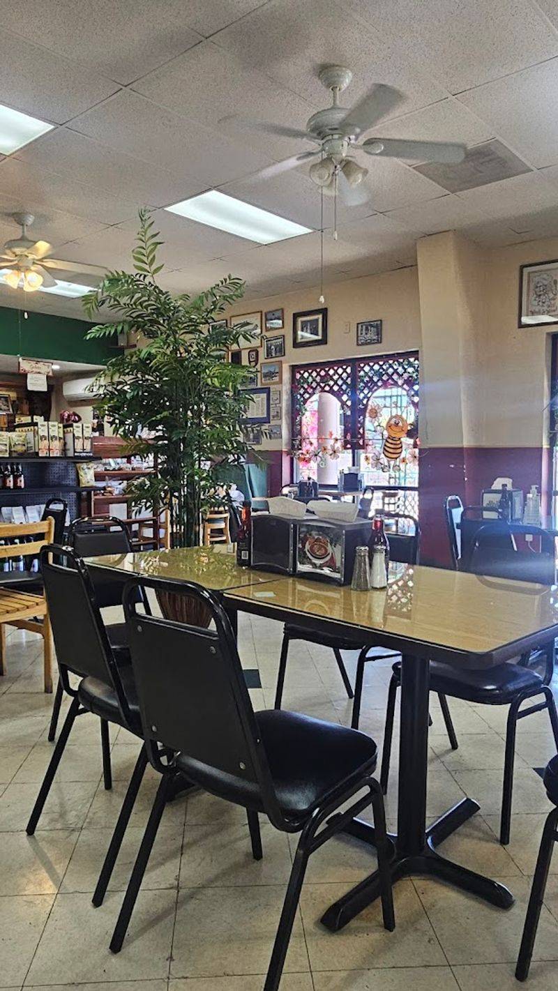 An old-school Italian feel that still works An old-school Italian feel that still works