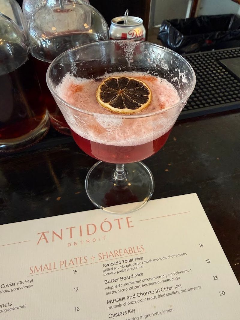 Antidote Detroit — Jefferson Chalmers / Grosse Pointe Park border Antidote Detroit — Jefferson Chalmers / Grosse Pointe Park border