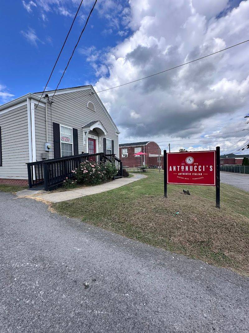 Antonucci's Authentic Italian — Spring Hill