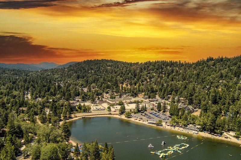 Appreciate Crestline's Unfussy, Adult-Friendly Pace