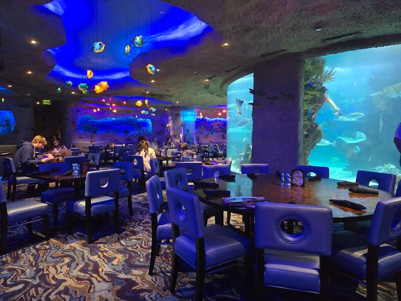 Aquarium Restaurant — Nashville
