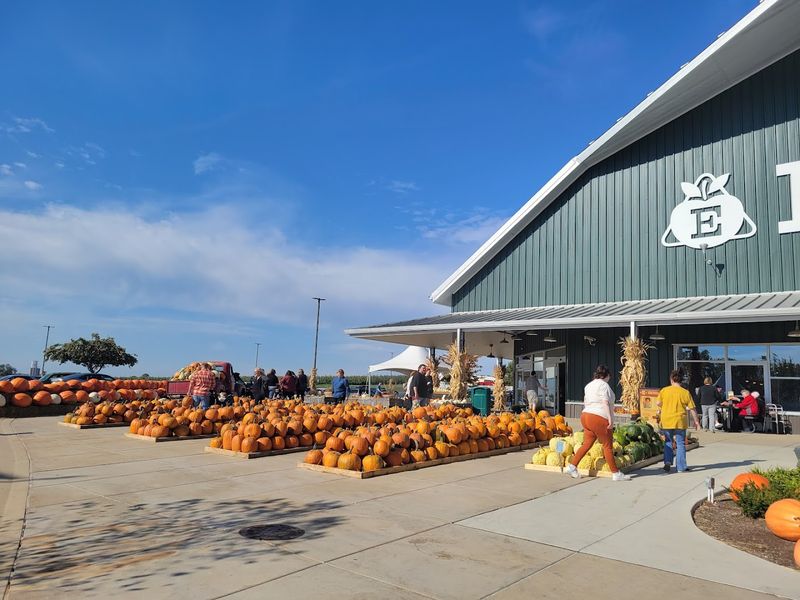 Eckert’s Belleville Farm (Belleville, IL)