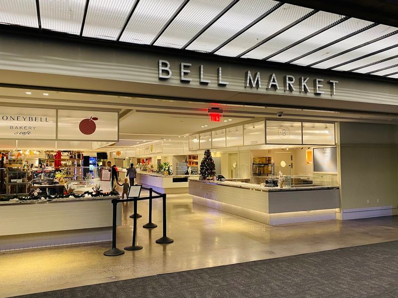 Bell Market — Holmdel