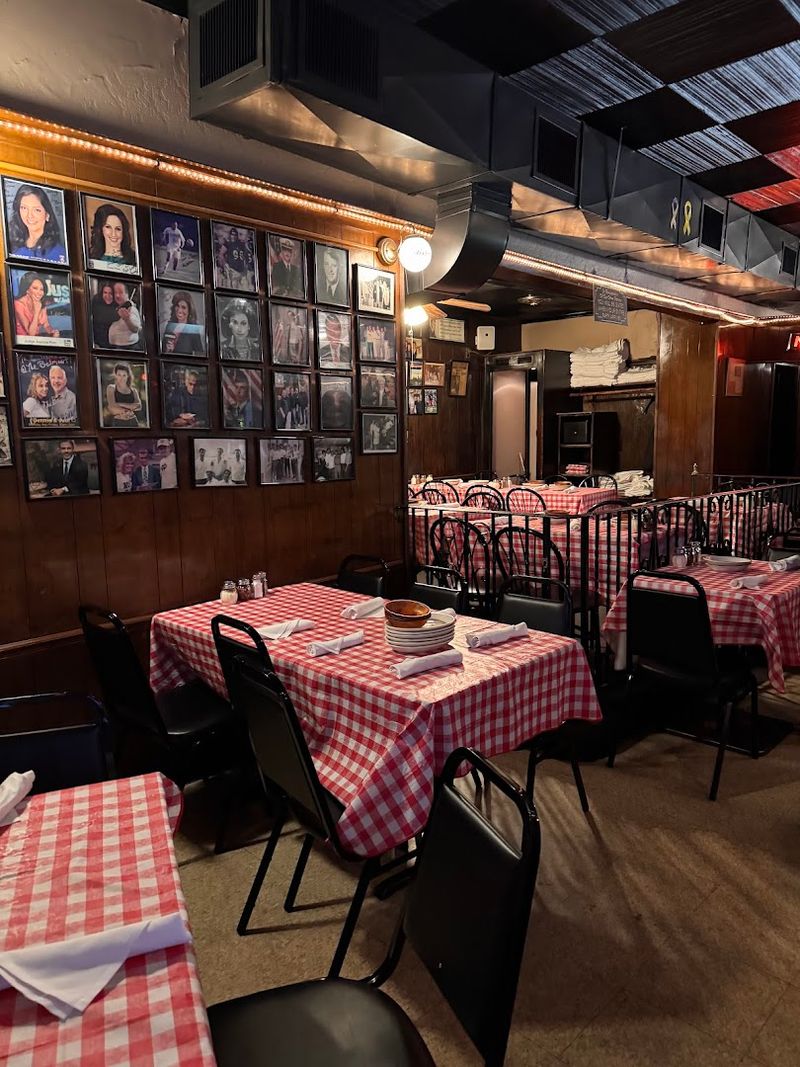 Belmont Tavern - Belleville