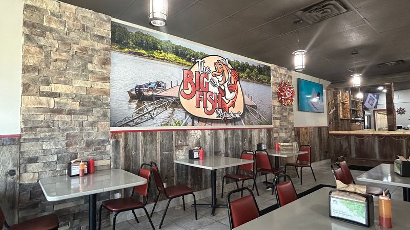Big Fish Bar And Grill