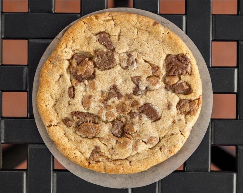 Big Soft Cookies That Make the Detour Pay Off Big Soft Cookies That Make the Detour Pay Off