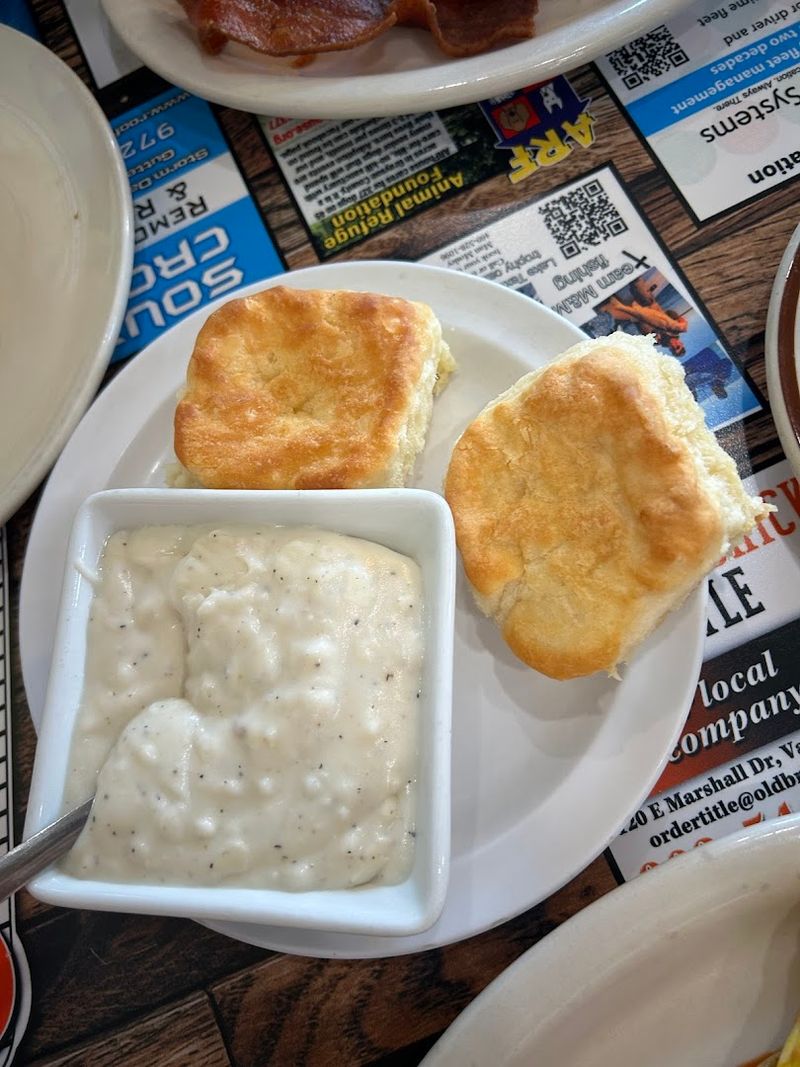 Biscuits and Gravy That Feel Like a Warm Hug