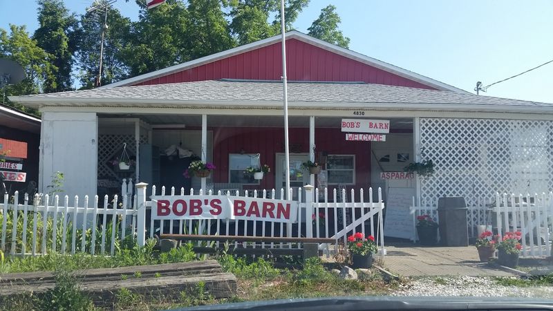 Bob's Barn Farm Market & Bakery, Coloma
