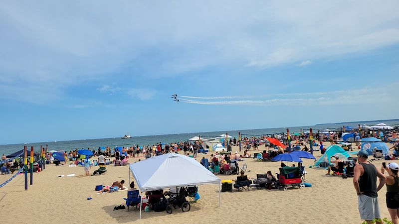Bradford Beach (Milwaukee) Bradford Beach (Milwaukee)