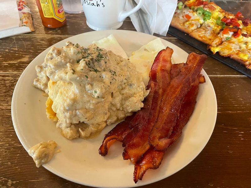 Breakfast Plates Worth Ordering Early