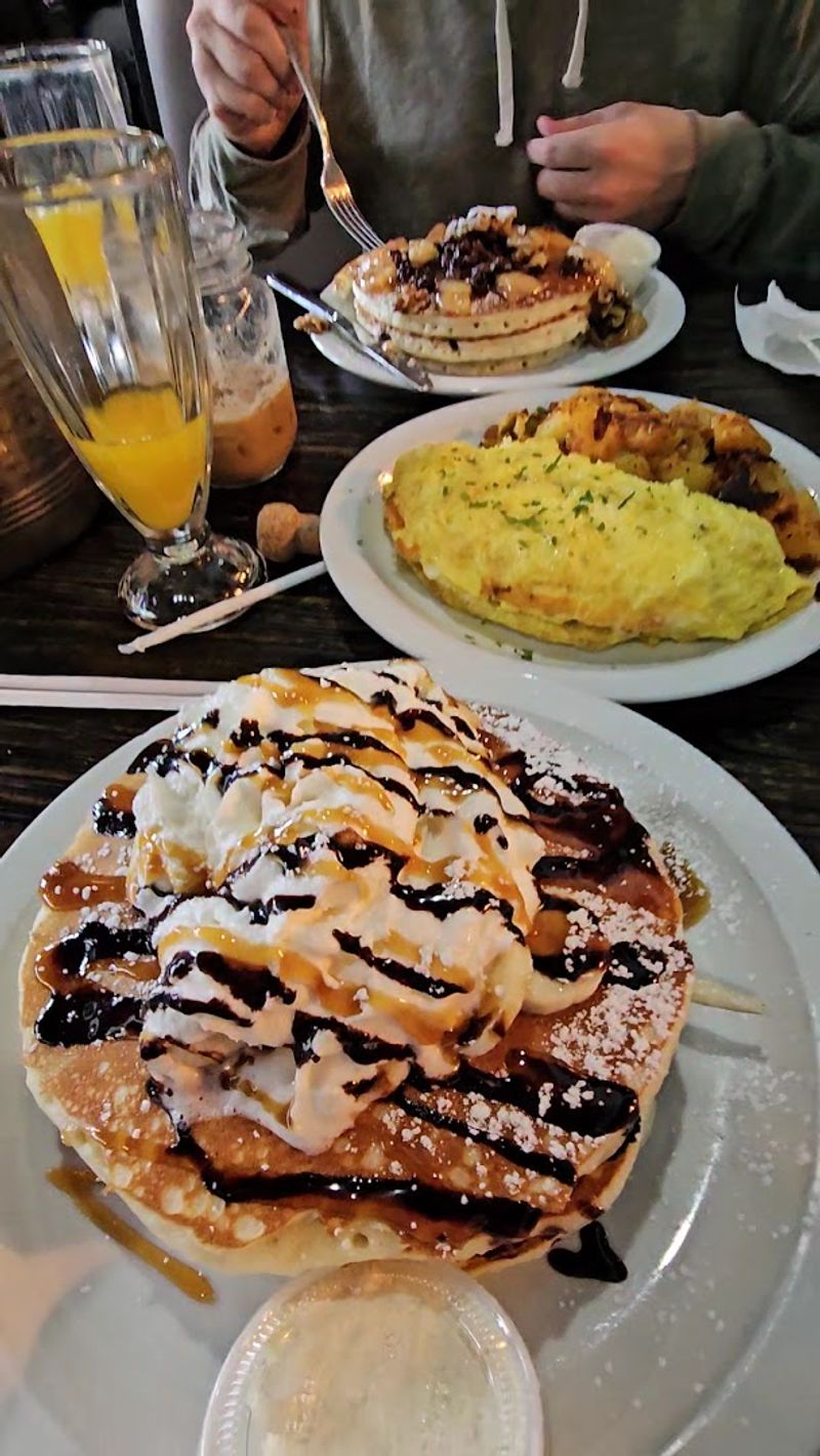 Brownstone Pancake Factory - Brick Brownstone Pancake Factory - Brick