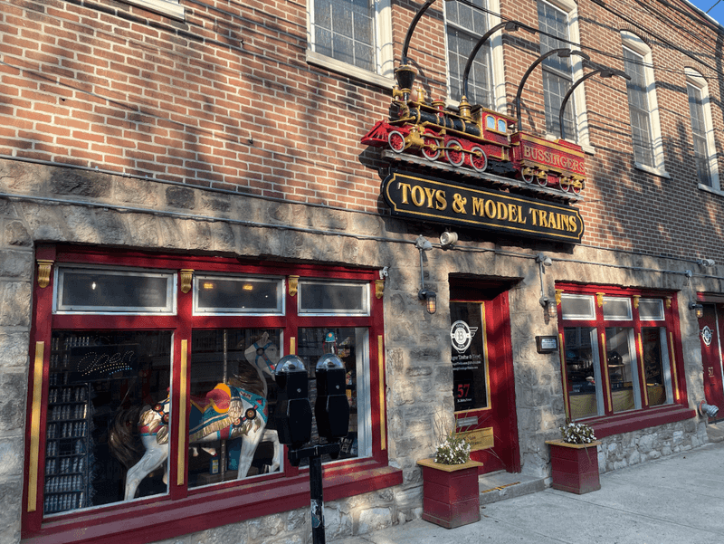 Bussingers Trains & TOYS - Ambler, PA