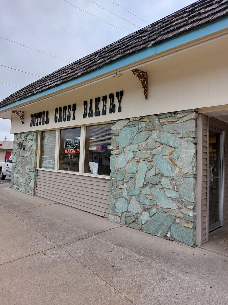 Butter Crust Bakery, Bridgeport / Saginaw area