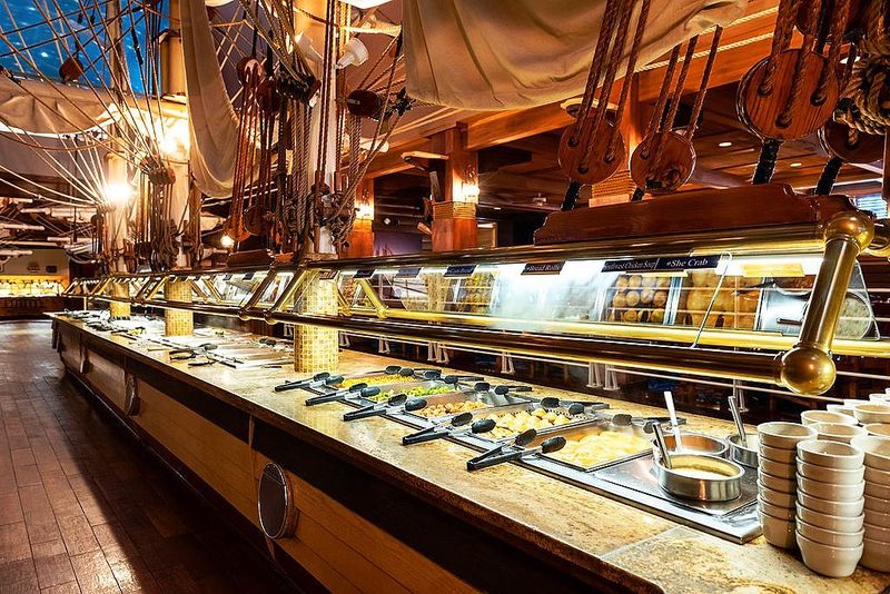 Captain George’s Seafood Buffet – Toledo Area
