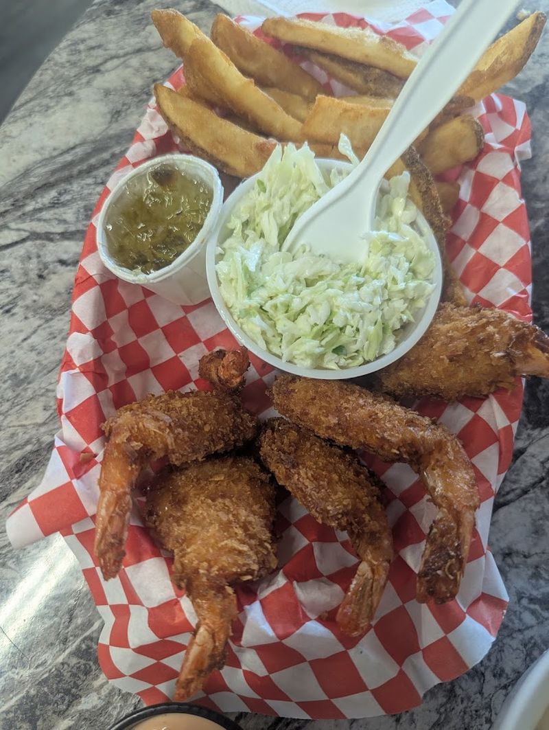 Clam chowder, coleslaw, and the underrated sides