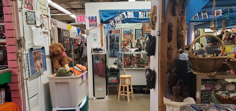 Collingwood Auction & Flea Market