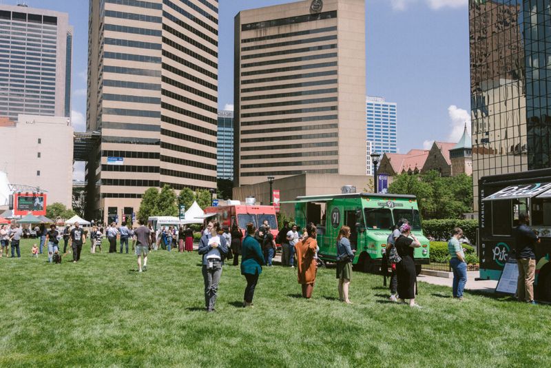 Columbus Commons Food Truck Food Court, Columbus