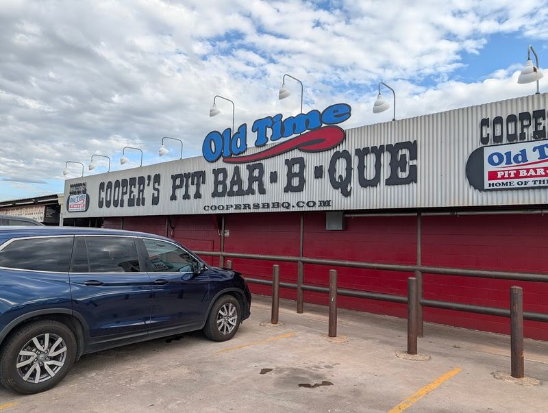 Cooper's Old Time Pit Bar-B-Que (Llano)