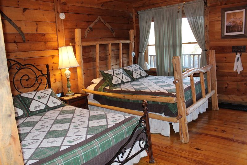 Cozy Lodging and Down-Home Meals That Complete the Experience